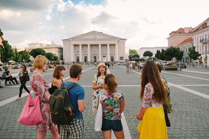 Walking Tour of Vilnius Old Town with snacks - Visiting Vilnius University and St. Anne’s Church