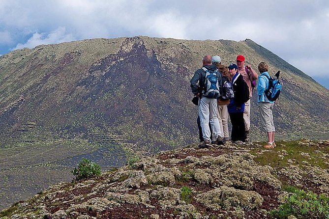 Walking Tour through La Corona Volcano and Famara Cliff - Climbing La Corona Volcano’s Crater Rim