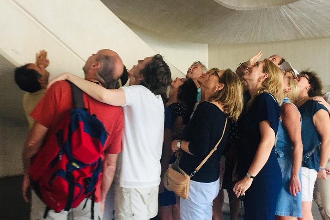 Walking tour through the old town with a Dutch-speaking city guide - Cancellation Policy and Booking Details