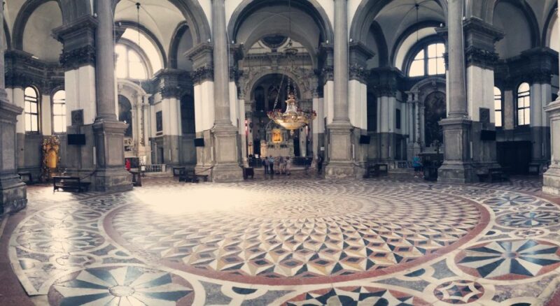Walking Tour to Uncover the Hidden Venice - The Bustling Mercerie and Rialto Bridge