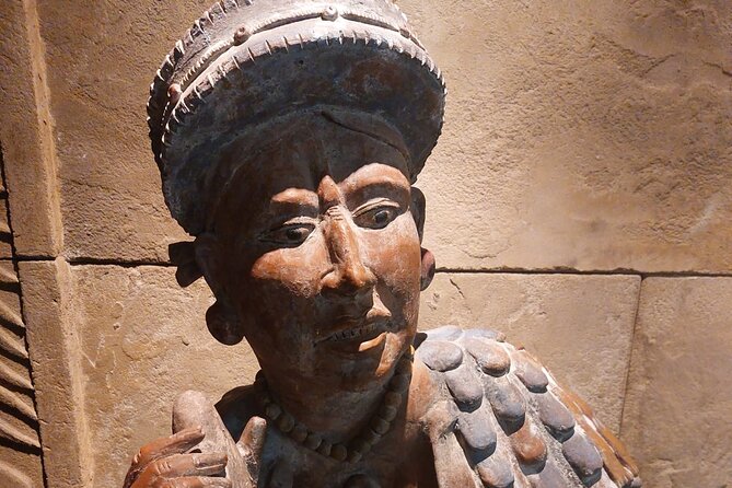 Walking Tour with Hot Chocolate and Chocolate Tasting - Strengths and Limitations of the Tour