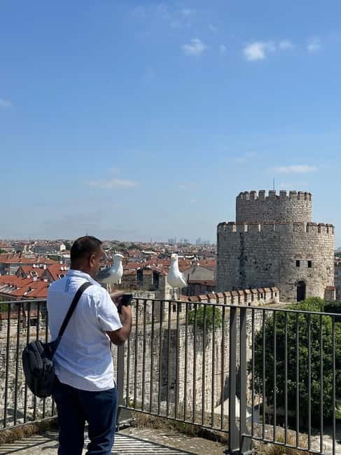 Walls of Contantinople and Byzantine Palace Tour - Visiting the Palace of the Porphyrogenitus and Blachernae