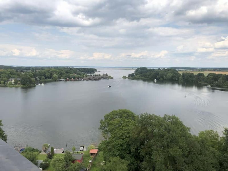 Waren (Müritz): Day cruise motor yacht with skipper - 8 hours - Key Points