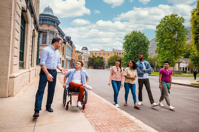 Warner Bros. Studio Tour Hollywood - Exploring the Iconic Sets: Friends, Big Bang Theory, and More