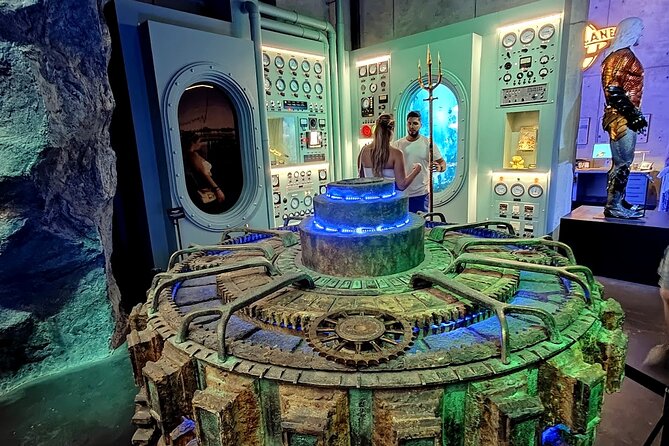 Warner Brothers Studio VIP Tour and Hollywood Highlights - What Makes This Tour Stand Out