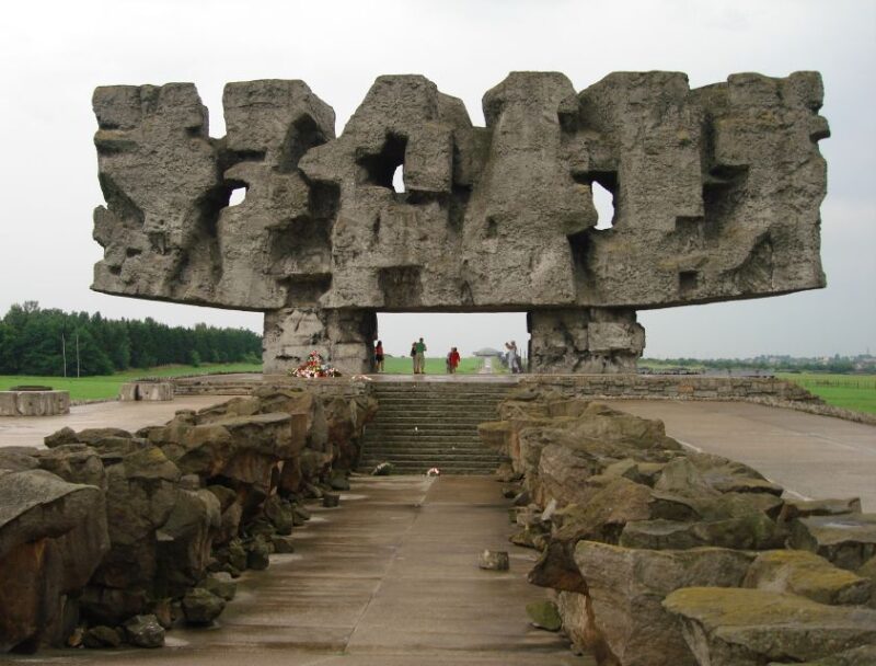 Warsaw: 12-Hour Guided Private Tour to Majdanek and Lublin - What’s Included and What’s Not