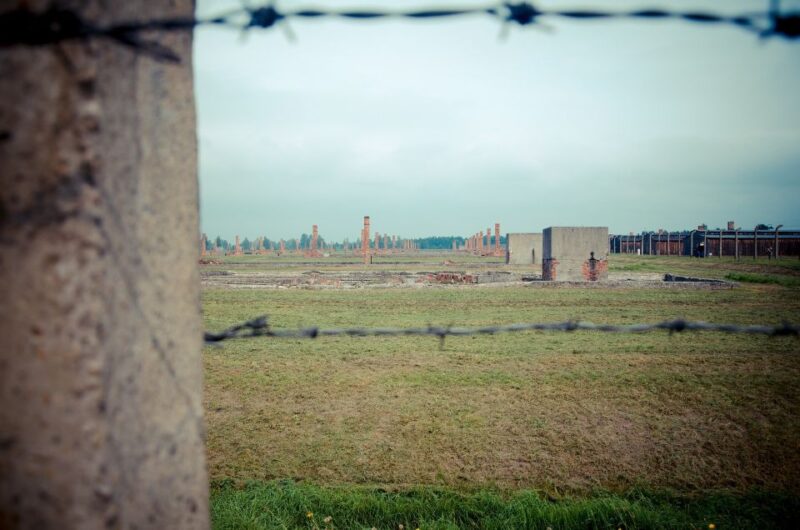 Warsaw: 12-Hour Guided Private Tour to Majdanek and Lublin - Comparing to Similar Tours