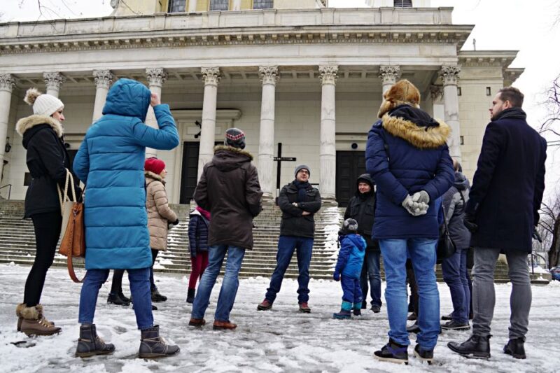 Warsaw: 2.5-Hour Dark Side - Praga District by a Retro Bus - From the Palace of Culture and Science to the Praga District