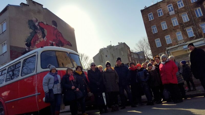 Warsaw: 2.5-Hour Dark Side - Praga District by a Retro Bus - Discovering the Praga Bermuda Triangle and Its Architecture