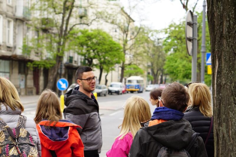 Warsaw: 2.5-Hour Dark Side - Praga District by a Retro Bus - Admiring Warsaw Street Art and Scenic Streets