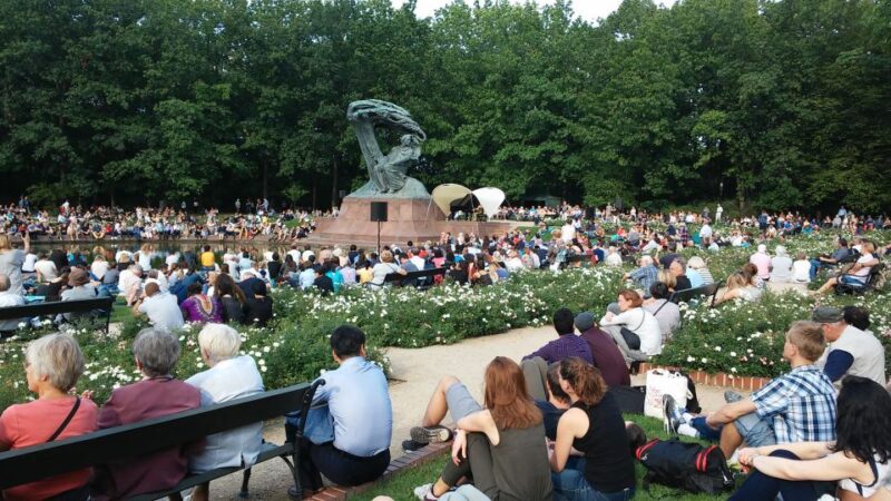 Warsaw: 2-Hour Chopin's Life Walking Tour - The Experience of the Guides and Reviews