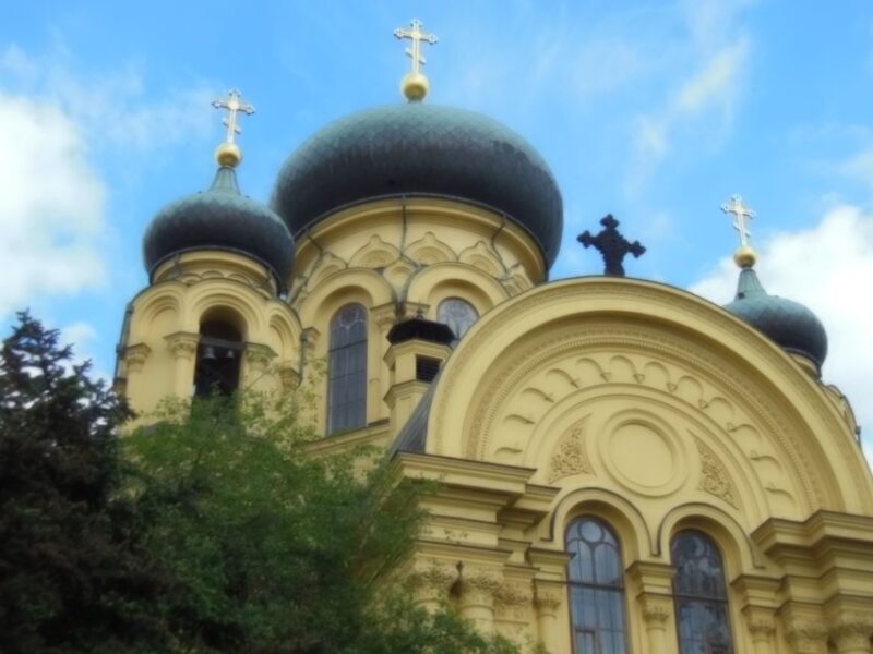 Warsaw: 2-Hour Praga Walking Tour - Guide Experience and Tour Quality