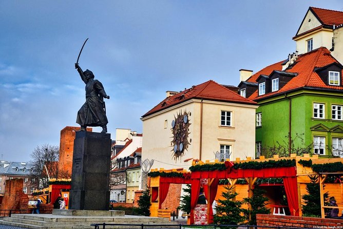 Warsaw at War 1939-1945: A Self-guided Audio Tour - Exploring the May Powstaniec Memorial