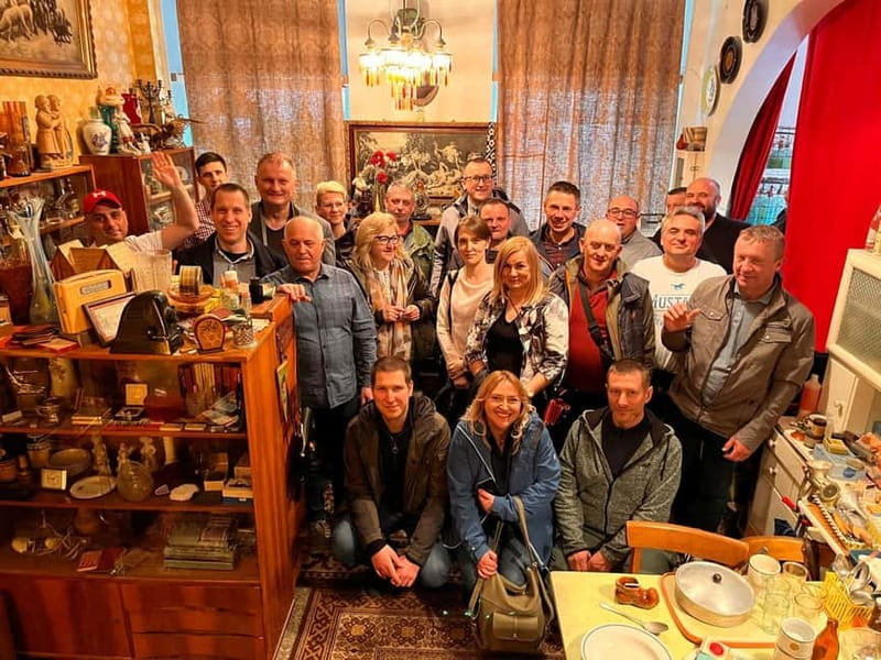 Warsaw: "Cheers on Wheels" Vodka Tasting Tour by Retro Bus - Explore Warsaw’s Nightlife and Vodka Heritage on a Retro Bus Tour