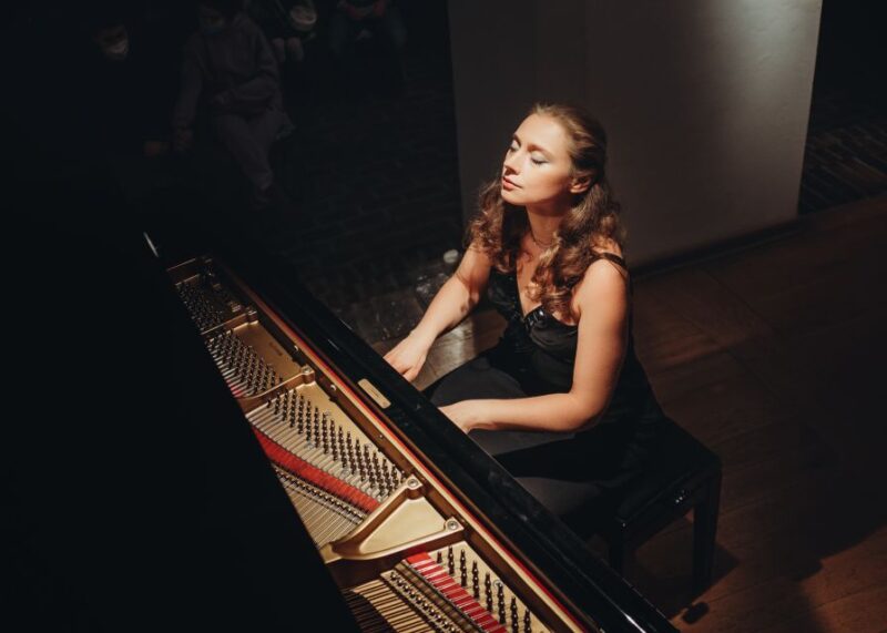 Warsaw: Chopin Concert in the Old Town - Location and Meeting Points in Warsaw’s Old Town