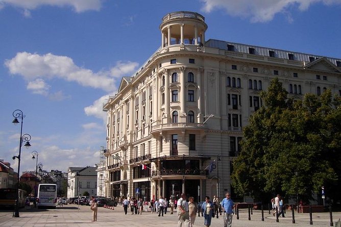 Warsaw city private tour - Seeing the House of Marie Curie and Chopins Residence