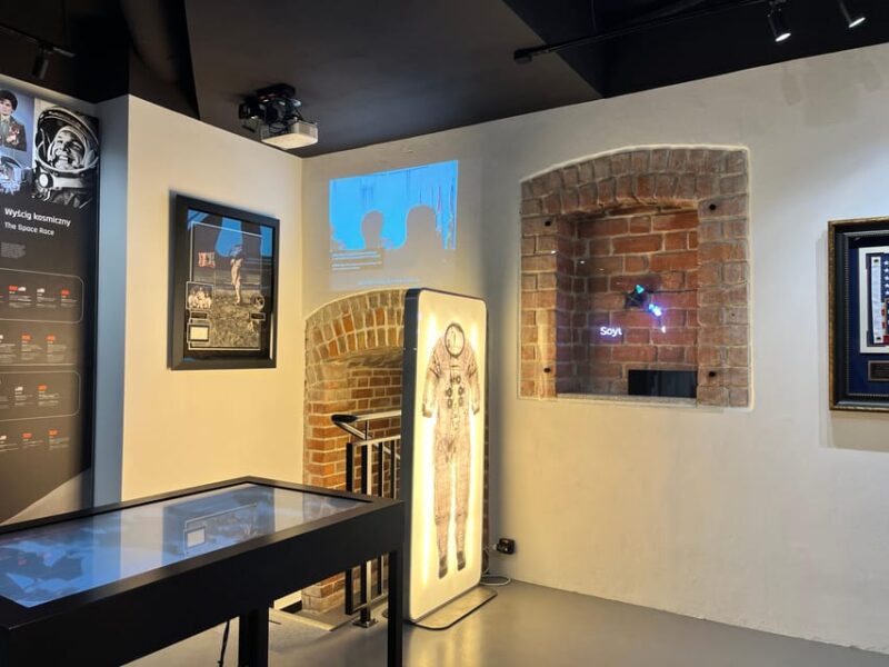 Warsaw: Cold War Museum Entry Ticket - Play VR Games and Feel Like a Participant