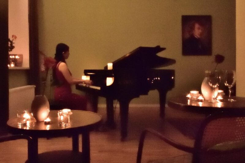 Warsaw Concert: Chopin  Painted by Candlelights with Wine - Who Will Appreciate This Experience Most?