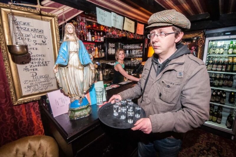 Warsaw: Evening History and Pubs Tour by Retro Minibus - Exploring Warsaw’s Nightlife in a Vintage Van