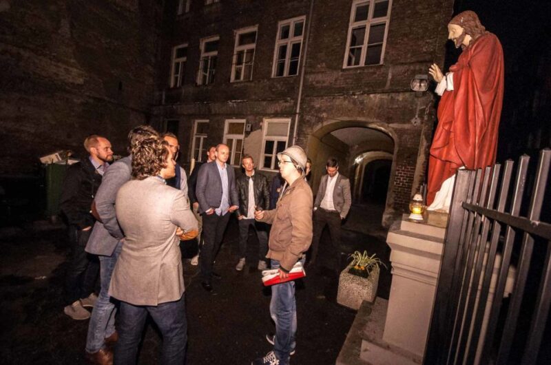 Warsaw: Evening History and Pubs Tour by Retro Minibus - Discovering Unseen Warsaw and Its Hidden Pubs