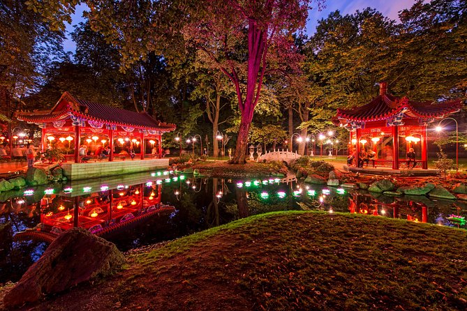 Warsaw Evening Private Tour by Retro Fiat - The Palace of Culture and Science at Night