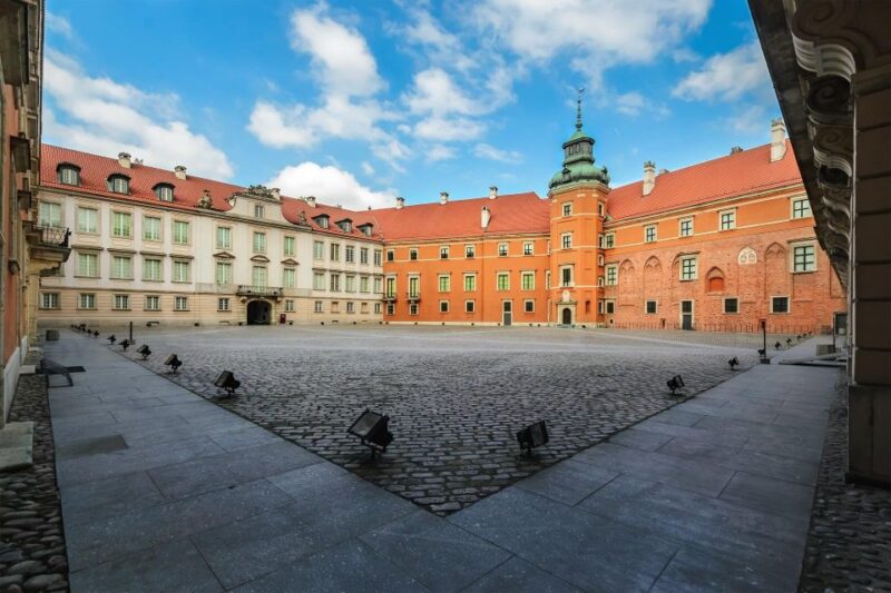 Warsaw Everyday Skip the Line Royal Castle Guided Tour - Visiting the UNESCO-Listed Royal Castle in Warsaw