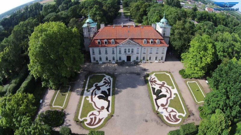 Warsaw: Full-Day Outskirts Private Tour - This Private Tour Focuses on Nieborow Palace and Arcadia Garden