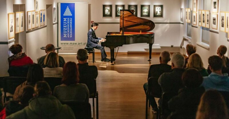 Warsaw: Live Chopin Piano Concert - Key Points