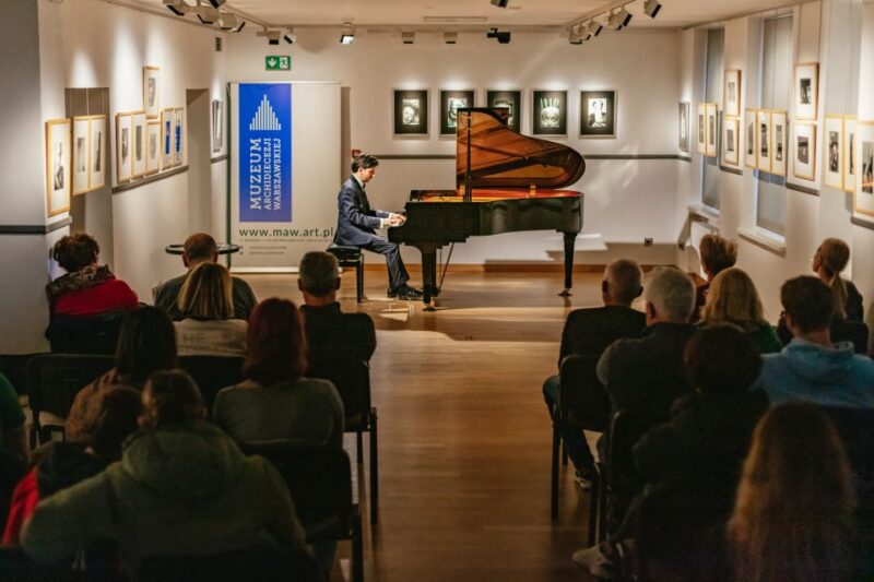 Warsaw: Live Chopin Piano Concert - The Venue: Warsaw Archdiocese Museum and Deans Palace