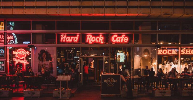Warsaw: Lunch or dinner at Hard Rock Cafe with Skip-the-Line - What’s on the Menu: Classic American Favourites