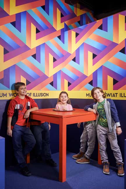 Warsaw: Museum World of Illusion Entry Ticket - Why This Tour Is Great for Families and Photo Enthusiasts