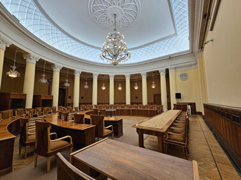 Warsaw: Palace of Culture and Science Guided Tour - Inside the Palace: Cinemas, Theaters, and Museums