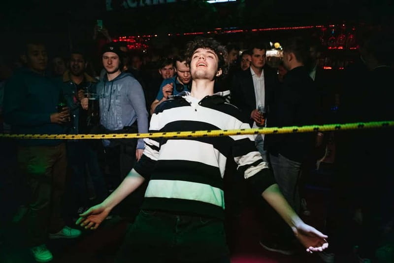 Warsaw: Pub Crawl with Optional 1-Hour Open Bar - Starting Point at Makulatura Club in Warsaw