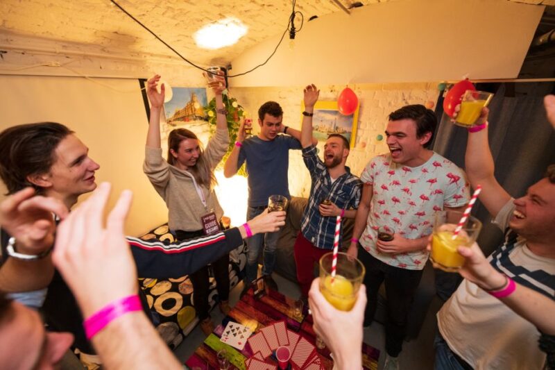 Warsaw: The Original Pub Crawl - Engaging Drinking Games and Crazy Challenges