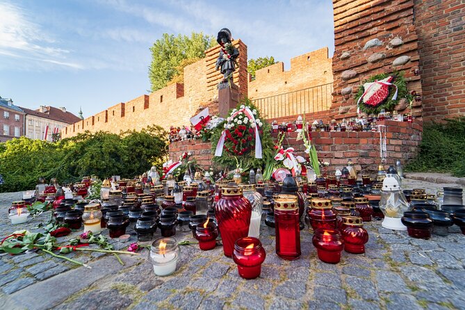 Warsaw Uprising and WWII Old Town Walking Tour with Museum - Key Points