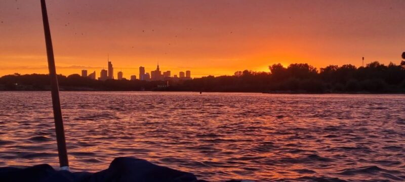 Warsaw: Vistula River Sunset Cruise with Welcome Drink - Highlights of Warsaws Landmarks from the Water