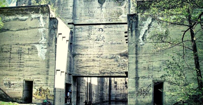 Warsaw: Wolf's Lair & Swieta Lipka Small-Group Tour + Lunch - Explore Hitler’s Headquarters at the Wolfs Lair and Mamerki Shelters