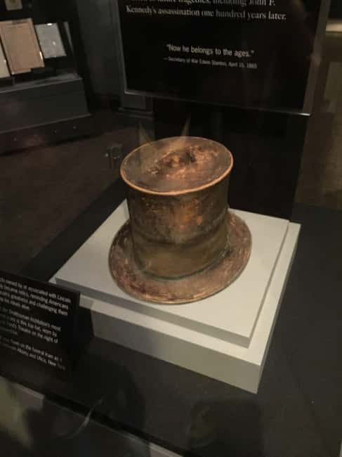 Washington: American History Museum Family Scavenger Hunt - The American History Museum Meeting Point and Group Size