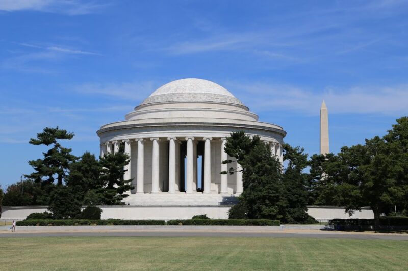 Washington DC: Cherry Blossom Walking Tour - Group Size and Accessibility