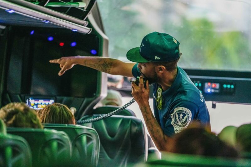 Washington DC: National Mall Night Bus Tour - Expert Guides and Live Commentary