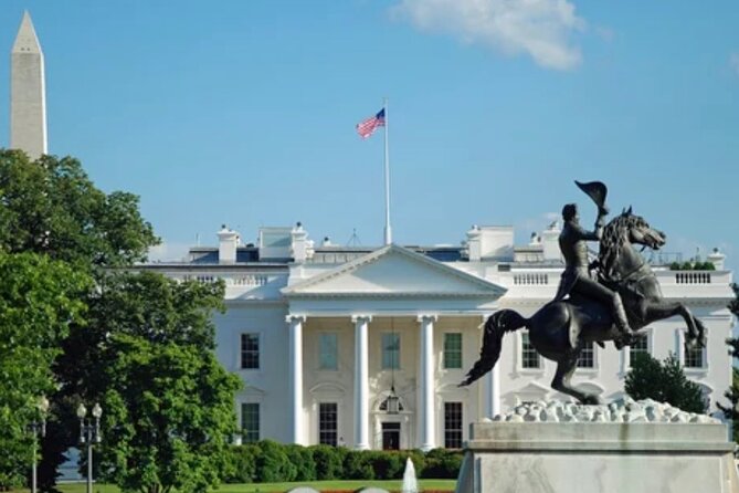 Washington DC Night-Time City Tour - The Guide Experience and Narration Style