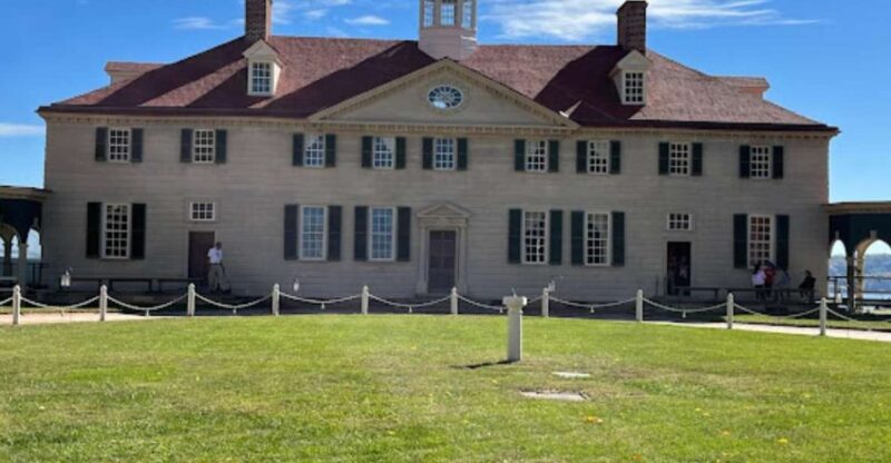 Washington DC: Private Day Tour of Mount Vernon & Alexandria - Visiting Old Town Alexandria: A Historic Streetscape