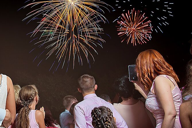 Wave Dancer Fireworks Night Cruise - The Fireworks Display: A Nighttime Spectacle