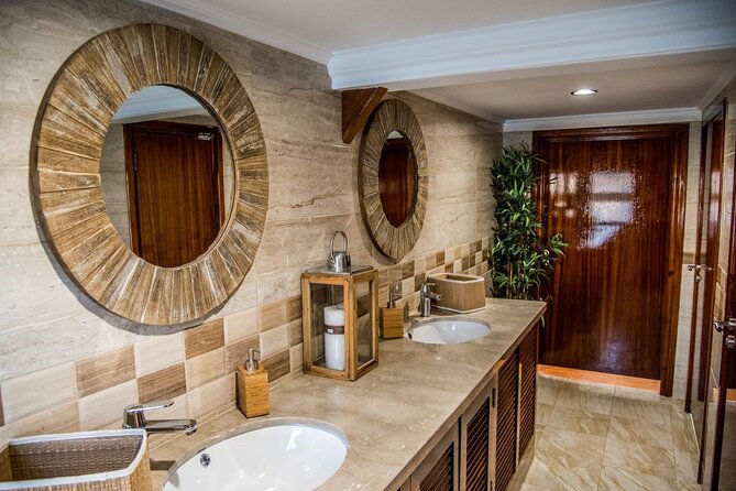 Wave Dancer Fireworks Night Cruise - What Sets This Night Cruise Apart from Others