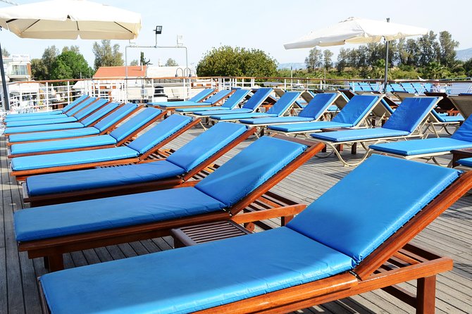 Wave Dancer Sunshine Full Day Cruise - All Inclusive - Entertainment and Live Music that Keep the Atmosphere Lively