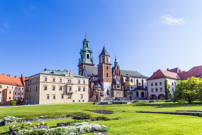 Wawel Hill Audio-Guided Tour - The Wawel Dragon Legend and Its Fire-Breathing Display