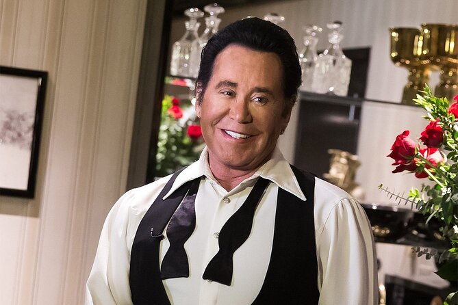 Wayne Newton: Up Close and Personal at the Flamingo Las Vegas - What to expect during Wayne Newton’s performance