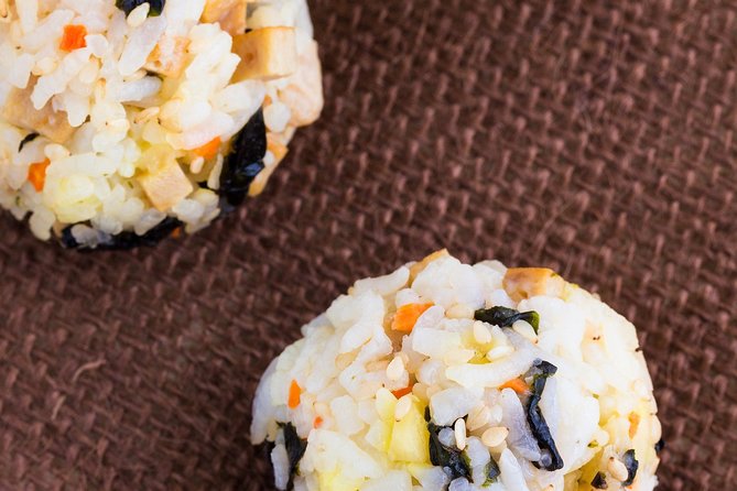 We Go Eat - Secret Aloha Bites - The Pacing and Group Size Offer a Comfortable Experience