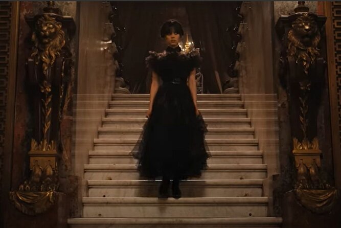 Wednesday Adams Family - Visit 6 filming locations, Private tour - The Botanical Garden and the First Nevermore Class