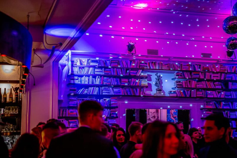 Weekend Night @ The 2nd Floor Secret Club (House / Tech) - The Pacing and Timing of the Night